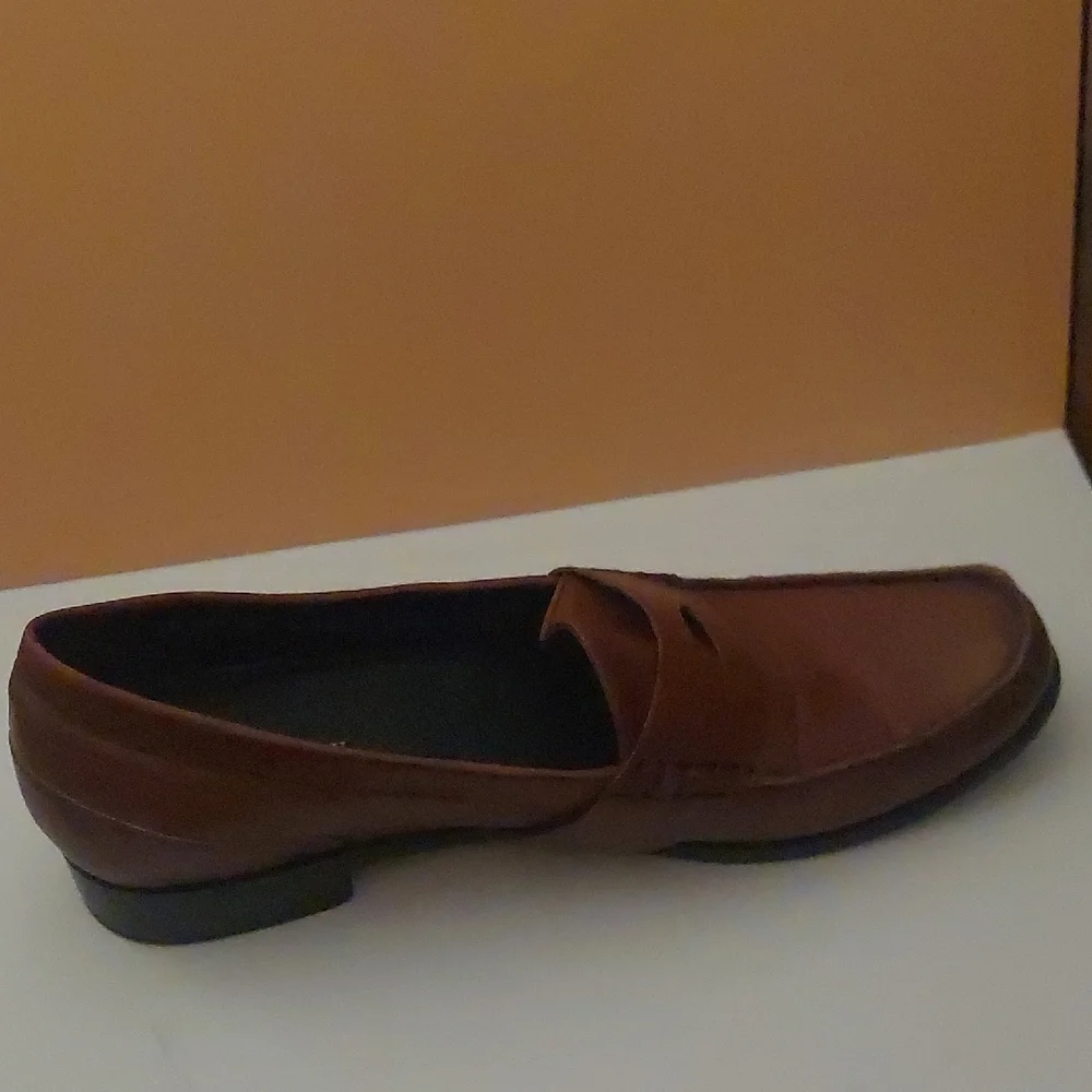 Cole Haan elegant brown